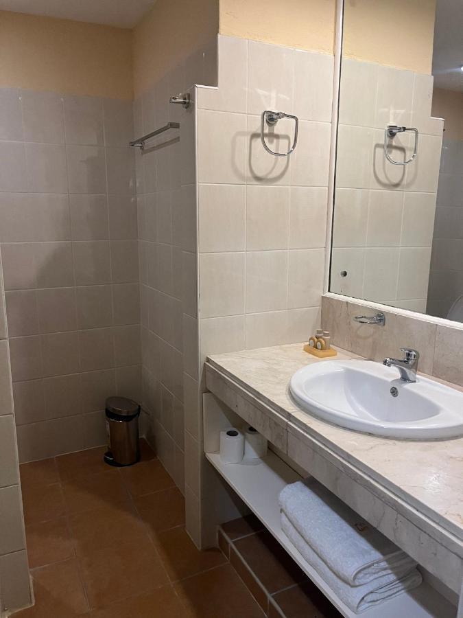 Coco Grande Hotel Dumaguete City Dış mekan fotoğraf