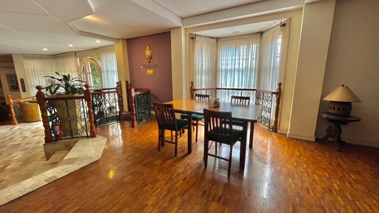 Coco Grande Hotel Dumaguete City Dış mekan fotoğraf