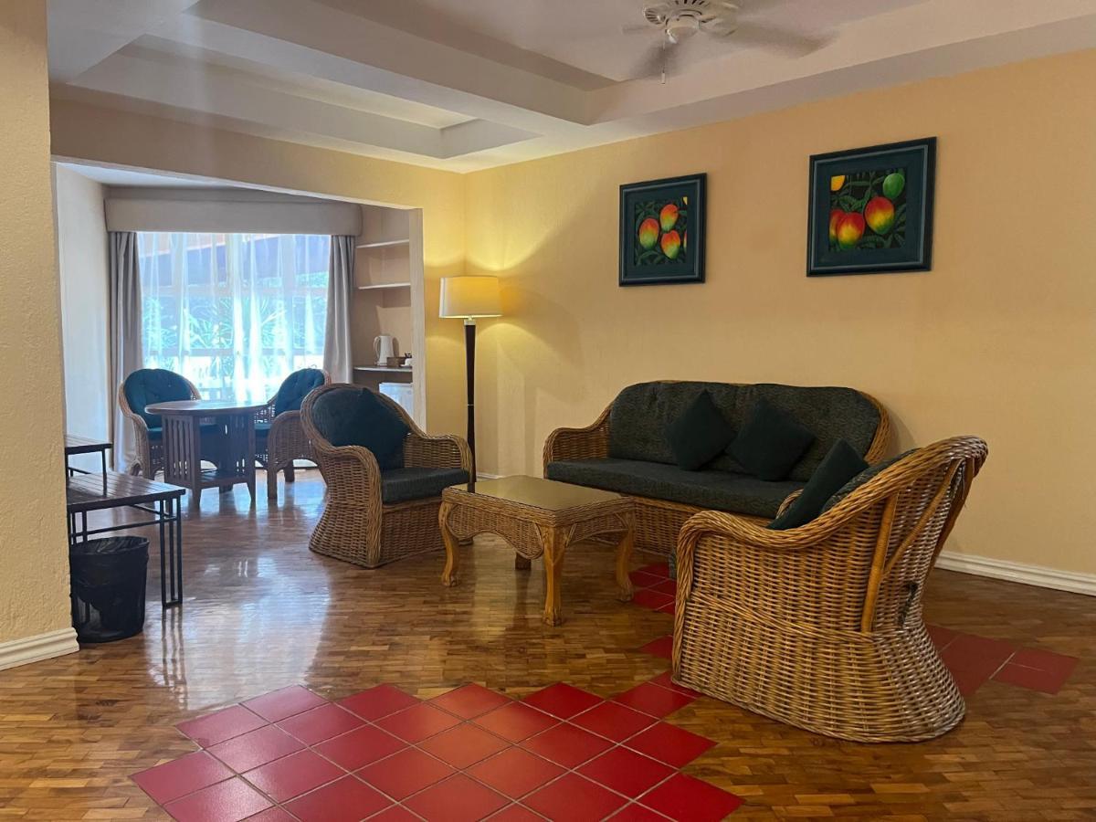 Coco Grande Hotel Dumaguete City Dış mekan fotoğraf