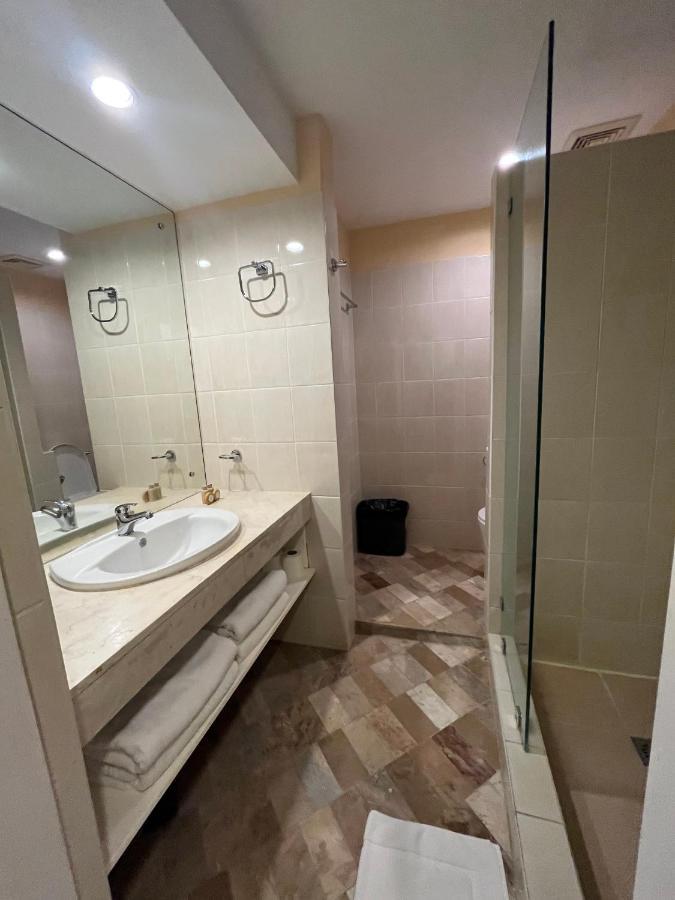 Coco Grande Hotel Dumaguete City Dış mekan fotoğraf