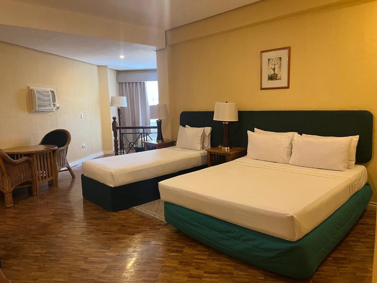Coco Grande Hotel Dumaguete City Dış mekan fotoğraf