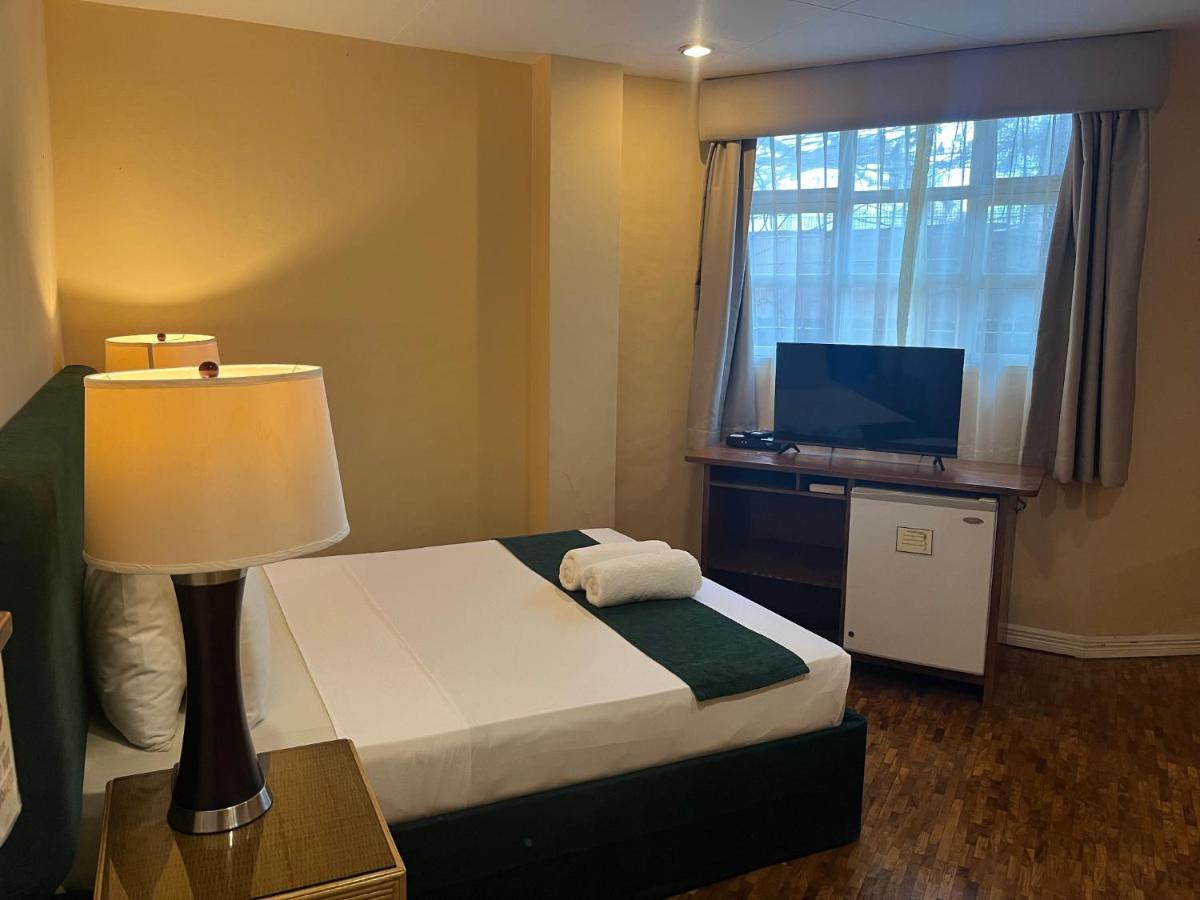 Coco Grande Hotel Dumaguete City Dış mekan fotoğraf
