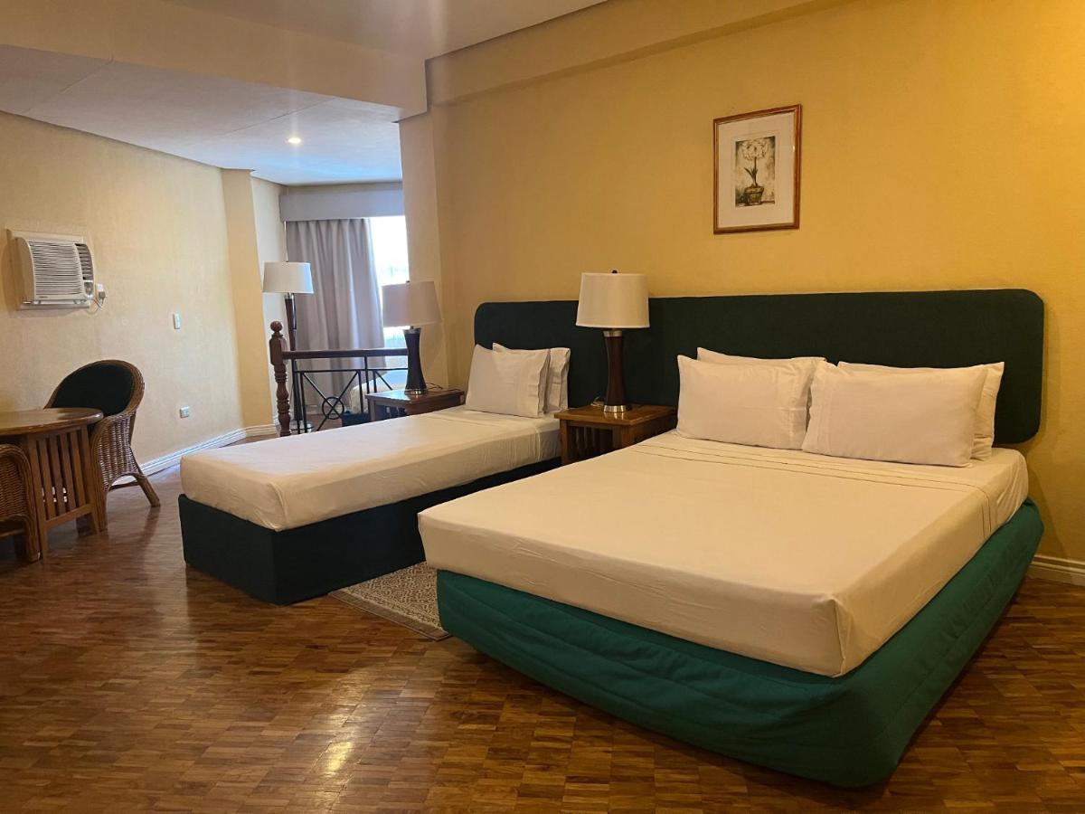 Coco Grande Hotel Dumaguete City Dış mekan fotoğraf