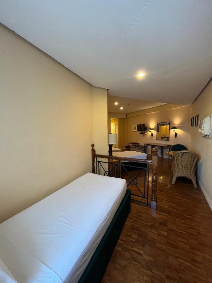 Coco Grande Hotel Dumaguete City Dış mekan fotoğraf