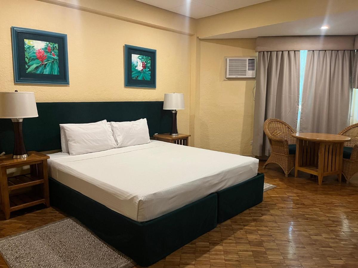 Coco Grande Hotel Dumaguete City Dış mekan fotoğraf