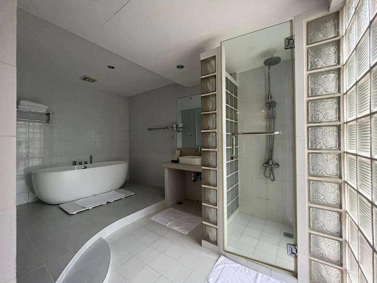 Coco Grande Hotel Dumaguete City Dış mekan fotoğraf
